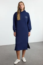 Trendyol Navy Blue Slogan Embroidered Hooded Midi Thick Polar Fleece Knitted Sweatshirt Dress