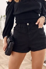 Black shorts with cuff