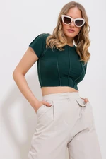 Trend Alaçatı Stili Women's Green Crew Neck Front Stitched Crop Sandy Blouse