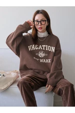 Poznejte dámskou kávu Vacation Joy Wake s potiskem oversized mikiny s kulatým výstřihem.