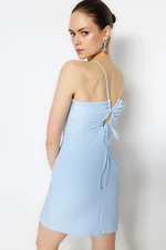Trendyol Blue Mini tkané šaty s detailem vzadu