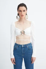 Trendyol X Zeynep Tosun Ecru Blouse with Accessory Detail and Crop