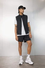 DEFACTO Men's Black Standard Fit Regular Cut Zippered Pocket Elastic Waist Shorts C9176ax24au