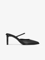 Černé dámské kožené lodičky Calvin Klein Padded Curved Stil Mule Pump