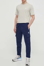 Tepláky adidas Originals Trefoil Essentials Cargo Pants s aplikací, IP2757