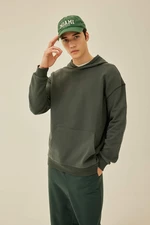 DEFACTO Comfort Fit Hooded Basic Sweatshirt