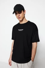 Trendyol Black Oversize 100% bawełniana koszulka z minimalnym nadrukiem