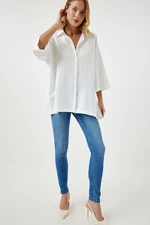 Happiness İstanbul Women's White Slit Soft Textured Knitted Shirt