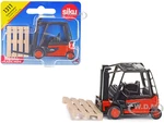 Linde E35 Forklift Truck Red with Black Top with Pallet Accessory Diecast Model by Siku