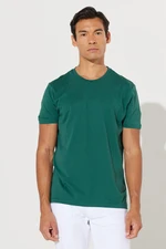 AC&Co / Altınyıldız Classics Men's Dark Green Slim Fit Narrow Cut 100% Cotton Crew Neck Short Sleeve T-Shirt