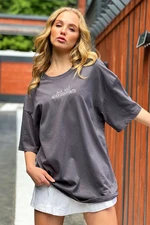 Trend Alaçatı Stili Women's Anthracite Crew Neck Front Embroidered Oversized T-Shirt