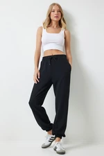 Happiness İstanbul Women's Black Soft Textured Jogging Sweatpants