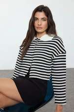 Trendyol White*001 Striped Buttoned Relaxed/Comfortable Fit Crop/Short Knitted Blouse