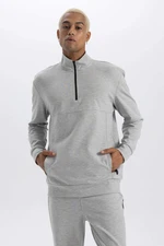 DEFACTO Standard Fit Long Sleeve Sweatshirt