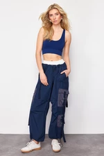 Trendyol Navy Blue jogger džínsy s pravidelným pásom s nákladným vreckom