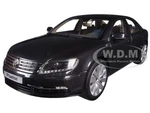 Volkswagen Phaeton Mazzepa Grey 1/18 Diecast Model Car by Kyosho