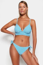 Trendyol Blue Gingham textúrovaný trojuholníkový top bikín