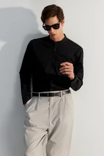 Trendyol Limited Edition Black Regular Fit Crew Collar Shirt