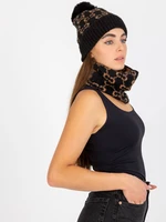 Women's winter hat in black and camel pattern