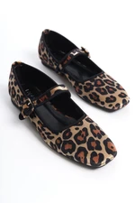 Capone Outfitters Women's Buckle Detailed Leopard Velvet Ballet Flats