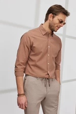 AC&Co / Altınyıldız Classics Men's Brown Comfort Fit Comfy Cut Concealed Button Collar 100% Cotton Flared Shirt.