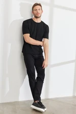 ALTINYILDIZ CLASSICS Men's Black Standard Fit Normal Cut Crew Neck Short Sleeves Knitwear T-Shirt.