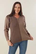 By Saygı V-Neck Plus Size Sweater with Beading Detail on the Front