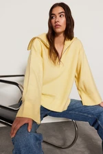 Trendyol Yellow Wide Fit Soft Textured Basic Knitwear Sweater