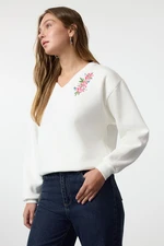 Trendyol Ecru Floral Embroidered Regular Fit V-Neck Thick Inside Fleece Knitted Sweatshirt