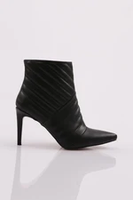 DGN M1111 Pointed Toe Thin Heeled Boots