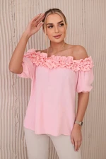 Spanish blouse with a small ruffle of powder pink