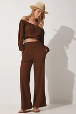 Happiness İstanbul Women's Brown Carmen Collar Crop Blouse, Pants Linen Suit