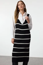 Trendyol Black Maxi Knitwear V-Neck Gilet Dress