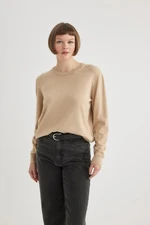 DEFACTO Regular Fit V Neck Premium Soft Wool Textured Knitwear Sweater