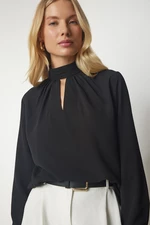 Happiness İstanbul Women's Black Window Detail Flowy Crepe Blouse