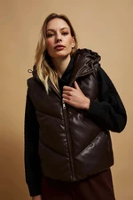 Quilted vest with hood