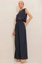 Trend Alaçatı Stili Women's Navy Blue Crop Top And Palazzo Pants Striped Double Suit