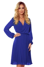 Pleated dress with a neckline and long sleeves Numoco