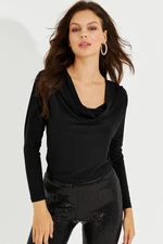 Cool & Sexy Women's Black Plunger Collar Blouse