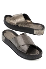 Capone Outfitters Capone Cross Stony Banded Stitched Detailed Wedge Heel Women's Slippers.