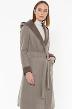 Z6422 DEWBERRY WOMEN'S COAT-PLAIN BEIGE