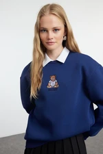 Trendyol Navy Blue Relaxed/Comfortable Pattern Embroidered Thick Knitted Sweatshirt