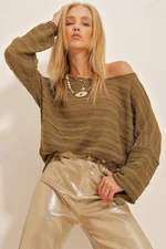 Trend Alaçatı Stili Women's Khaki Boat Collar Patterned Oversized Knitwear Sweater