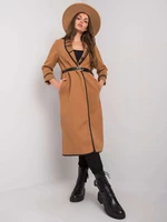 Camel coat without fastening