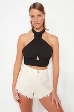 Trendyol černá crop halenka s výřezy/okénky