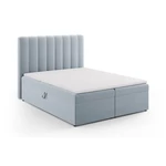 Jasnoniebieskie łóżko boxspring ze schowkiem 160x200 cm Gina – Milo Casa