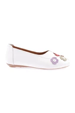 DGN 200-23y Women's Zennee Flat Shoes with Flower Accessories.