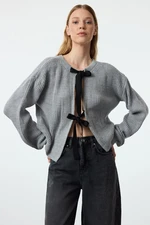 Trendyol Gray Crop Double-Sided Wearable Ribbon/Bow Tie Detailed Knitwear Sweater