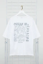 Trendyol White Oversize/Wide Cut 100% Cotton T-shirt with Raised Text Printed on the Back