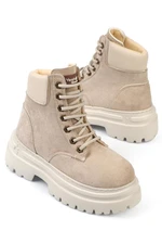 Capone Outfitters Round Toe Trac Sole Lace Up Women's Boots